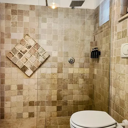 Trullo Amalia Con Piscina Privata * Latiano