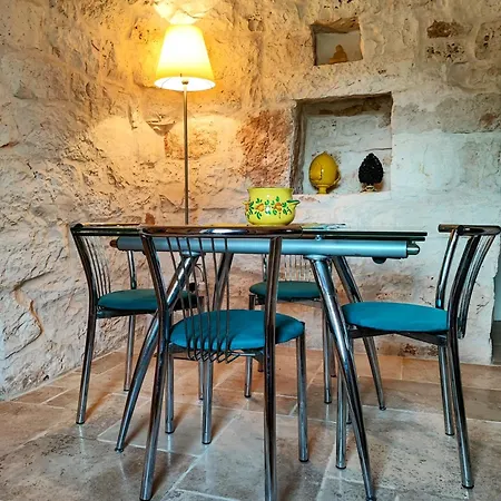 Trullo Amalia Con Piscina Privata 別荘 Latiano