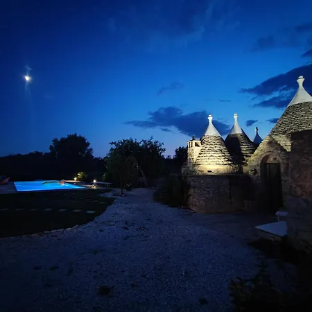 Trullo Amalia Con Piscina Privata 別荘