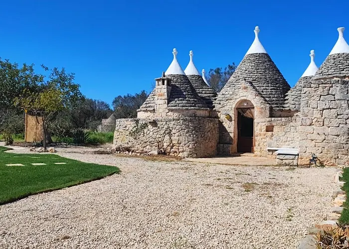 Trullo Amalia Con Piscina Privata * Latiano